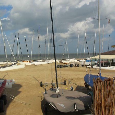 Malibu Beach Koksijde Dış mekan fotoğraf